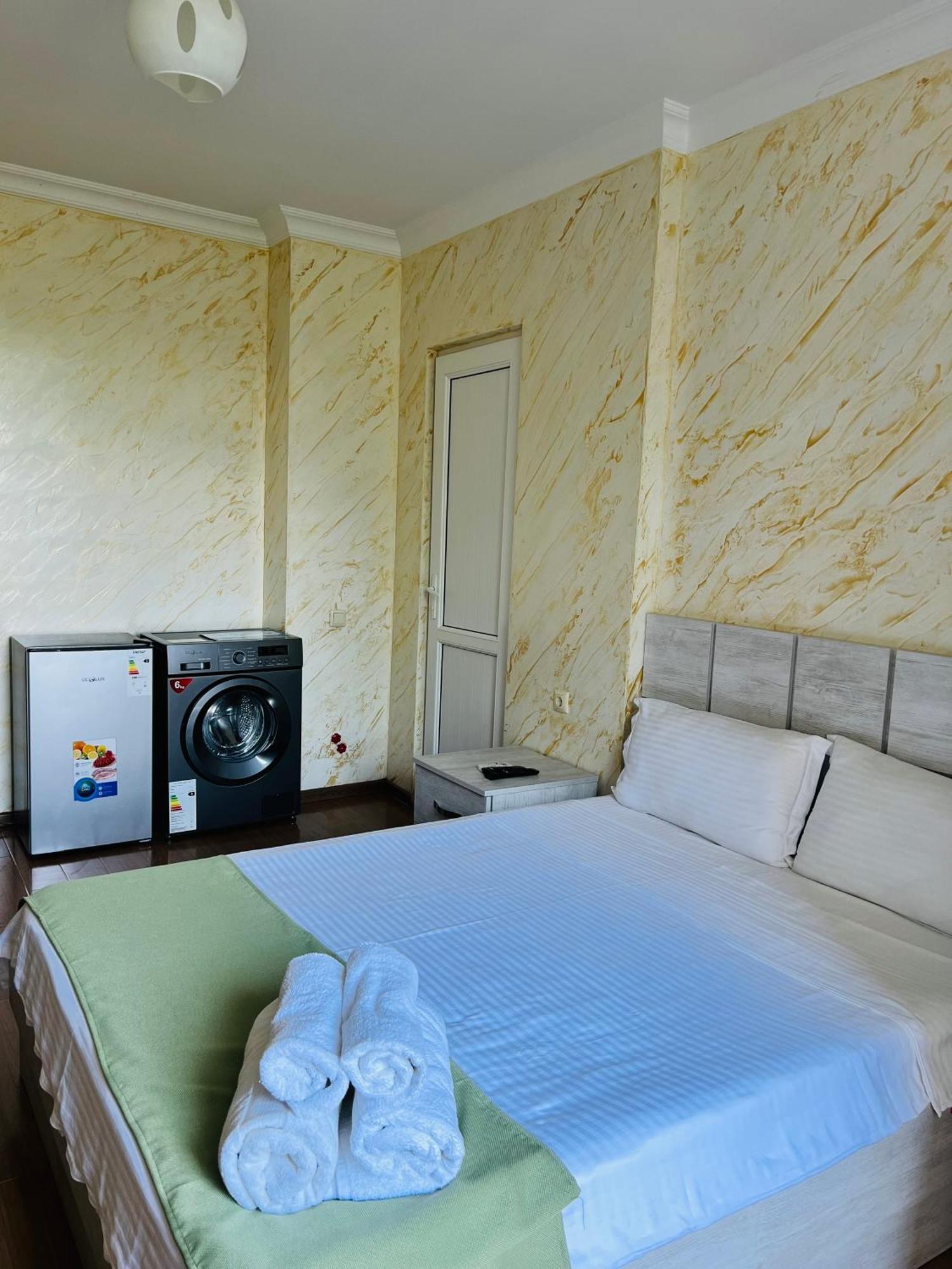 Apartments Nita Batoumi Extérieur photo